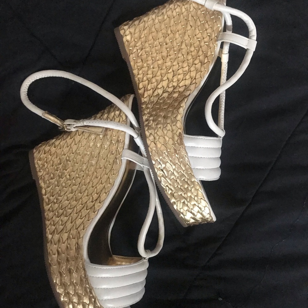 Coach gold wedges - Picture 3 of 4